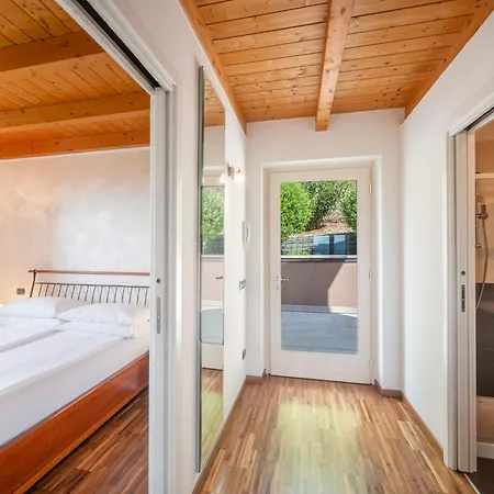 La Rubiana Apartment *